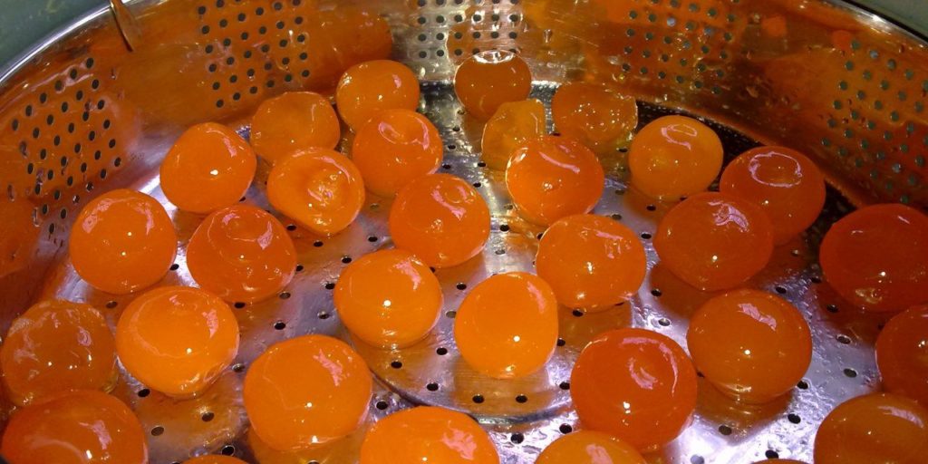 trứng muối nuóng